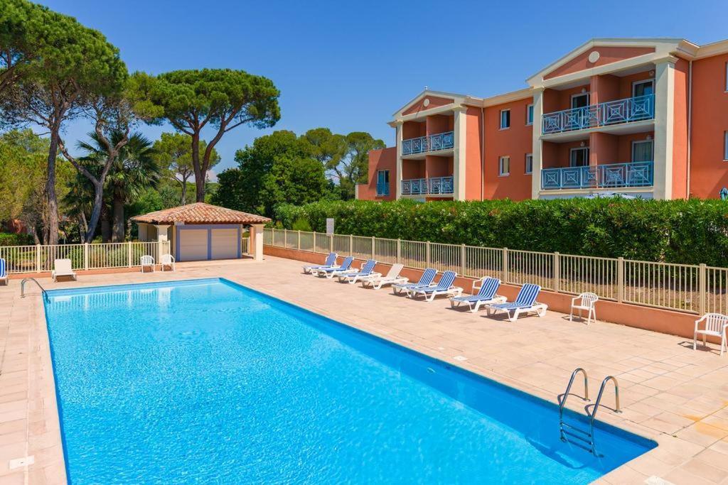 Appartement T2 Dans Residence Avec Piscine Et Tennis Saint-Raphael  Ngoại thất bức ảnh