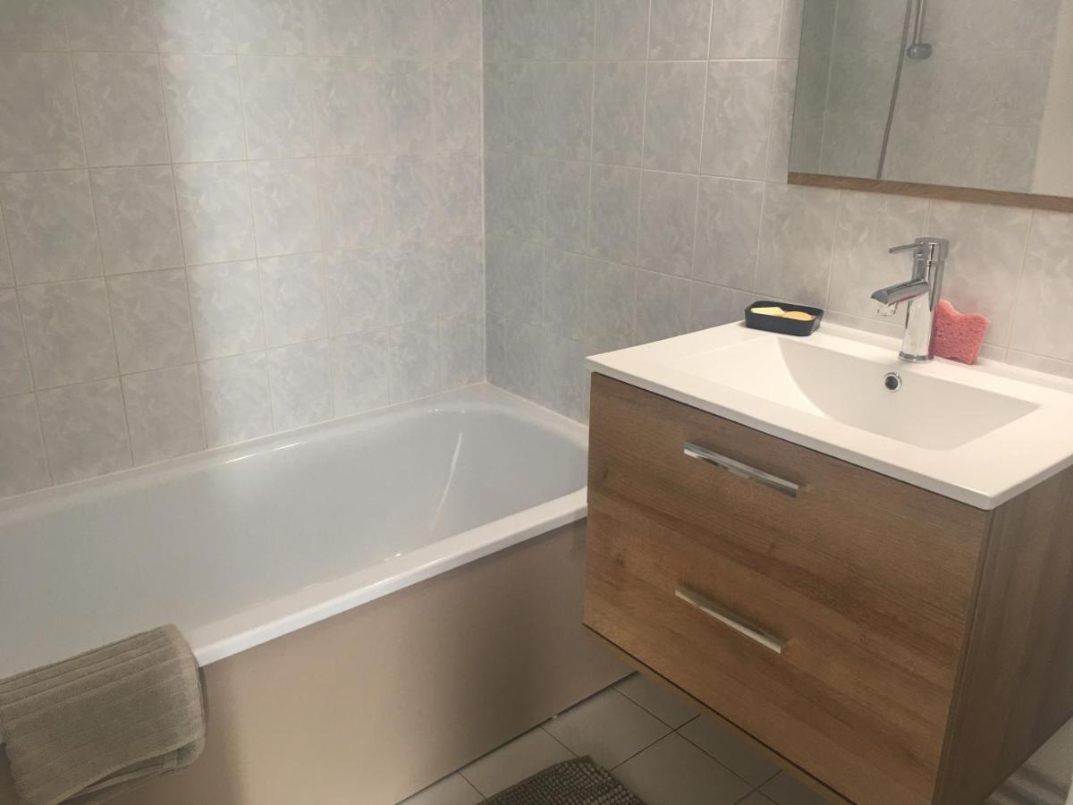 Appartement T2 Dans Residence Avec Piscine Et Tennis Saint-Raphael  Ngoại thất bức ảnh